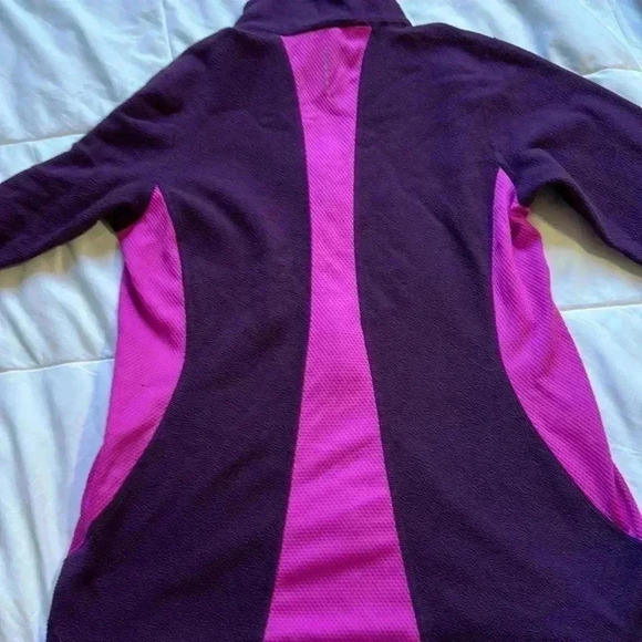 North Face two tone purple fleece zip up  jacket size medium - Picture 6 of 6